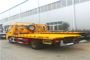 西昌附近拖车救援搭电